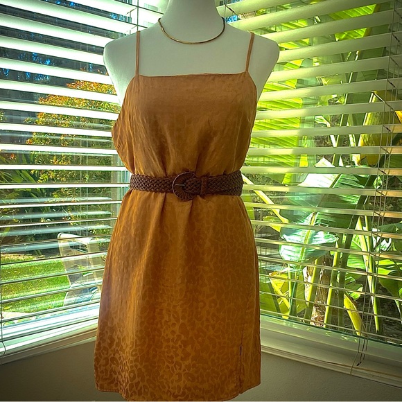 Urban Outfitters Sleeveless Leopard Dress Size Small Excellent Condition - Picture 7 of 16